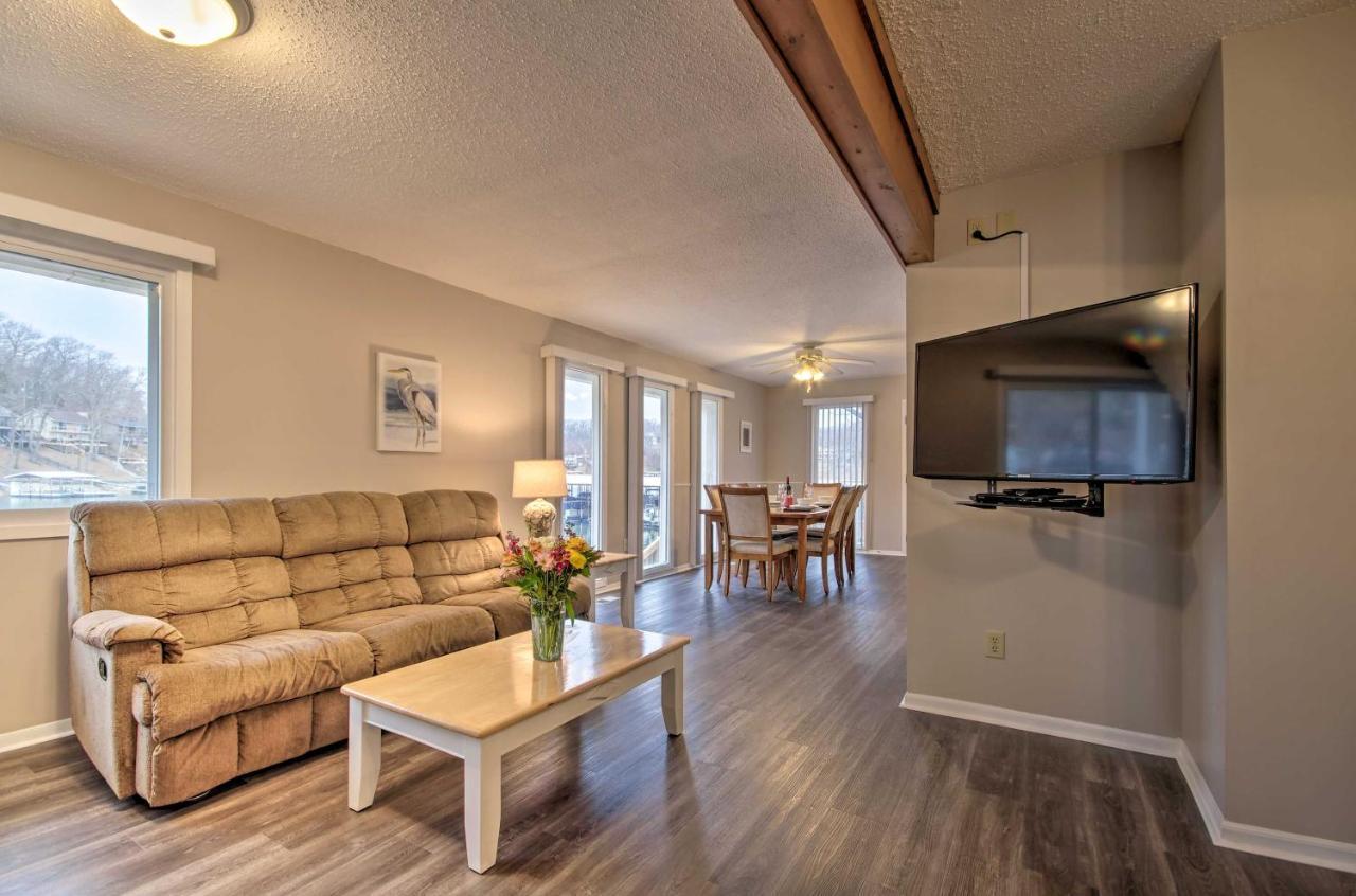 Vila On-The-Water Retreat With Dock Pet Friendly! Lake Ozark Exteriér fotografie